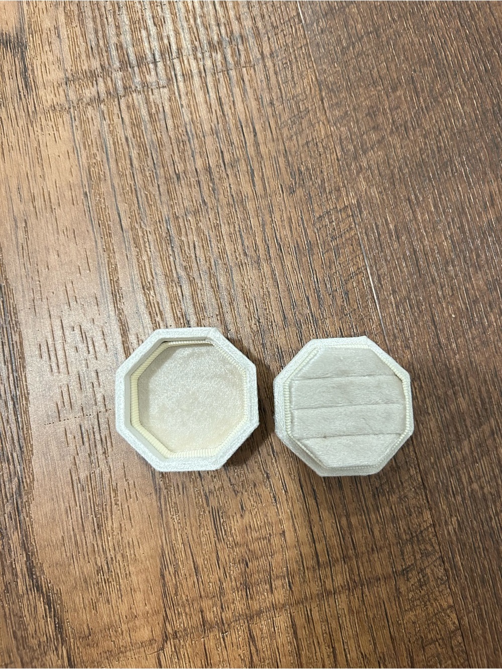 Beige Ring Box